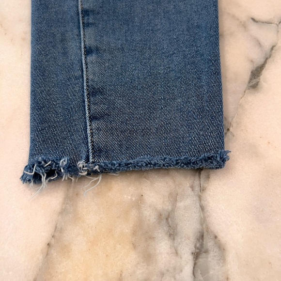 Good American Good Legs Skinny Jeans - Picture 3 of 5